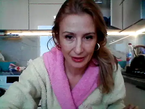 Snapshot of Selena3921 chatting on December 13, 12:50 pm Selena3921 online show from December 13, 12:50 pm