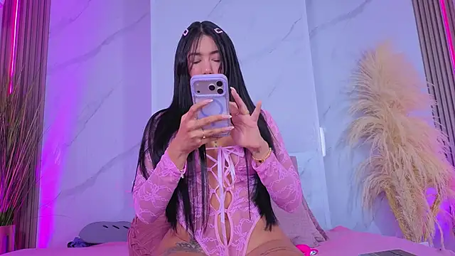 Chlooee   online show from May 18, 1:56 am