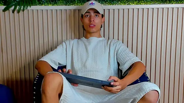 JoshRashfordd online show from September 26, 11:47 am