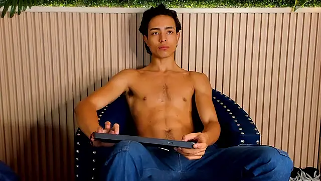 JoshRashfordd online show from October 2, 11:50 am