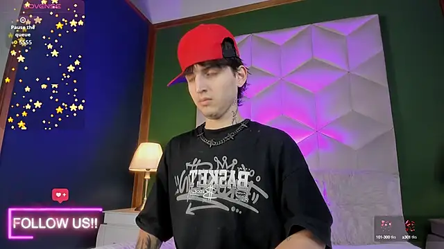 Snapshot of sett_and_gwen chatting on October 2, 3:35 am sett and gwen online show from October 2, 3:35 am