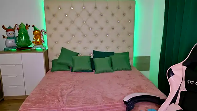 KattieSims online show from January 11, 4:27 am