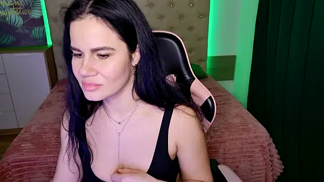 KattieSims online show from January 21, 7:58 am