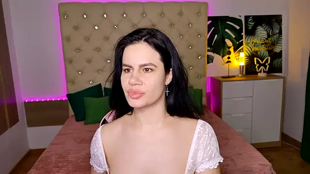 KattieSims online show from March 2, 9:32 pm