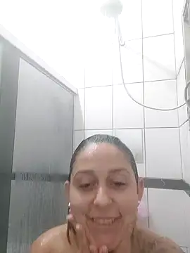 baixinhaloira online show from December 15, 12:18 am