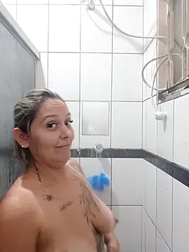 baixinhaloira online show from March 27, 2:39 am