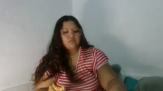 Snapshot of samy_riverss chatting on February 25, 12:09 am samy riverss online show from February 25, 12:09 am