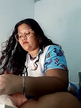 Snapshot of samy_riverss chatting on March 14, 3:23 am samy riverss online show from March 14, 3:23 am