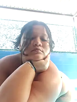 Snapshot of samy_riverss chatting on April 7, 7:25 pm samy riverss online show from April 7, 7:25 pm