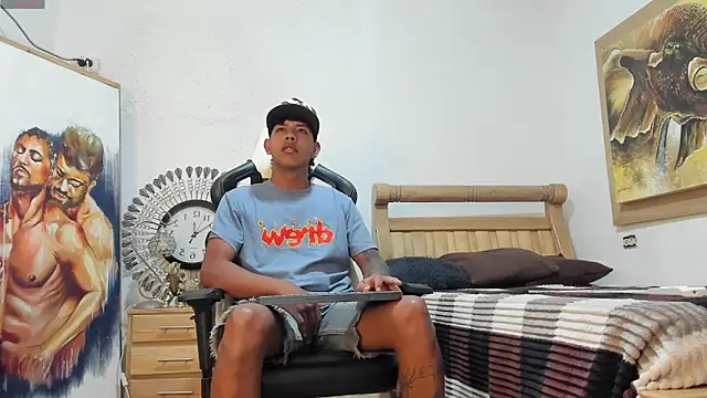 mr stiven  online show from May 17, 5:20 pm
