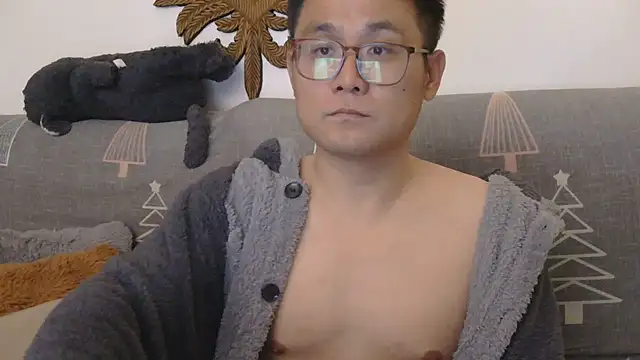 866532 online show from November 22, 4:28 pm