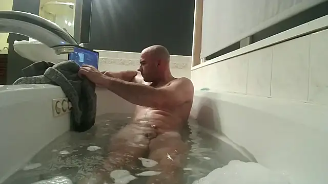 Nickj630 online show from December 2, 2:17 am