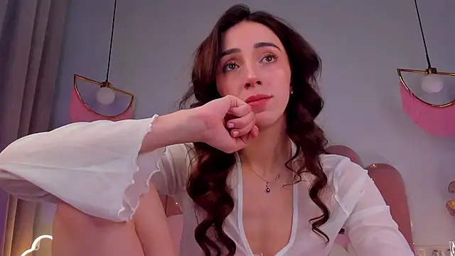 Snapshot of ElsaYoung chatting on February 2, 11:42 pm ElsaYoung online show from February 2, 11:42 pm
