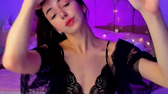 ElsaYoung online show from December 15, 8:24 pm