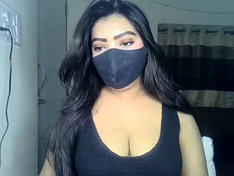 Snapshot of ishi_Beauty chatting on January 15, 5:56 am ishi Beauty online show from January 15, 5:56 am