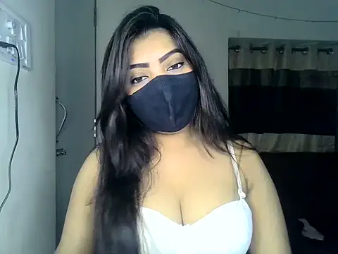 Snapshot of ishi_Beauty chatting on February 3, 6:22 am ishi Beauty online show from February 3, 6:22 am