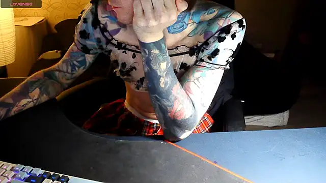 Snapshot of Julia_dolls chatting on November 22, 5:45 pm Julia dolls online show from November 22, 5:45 pm