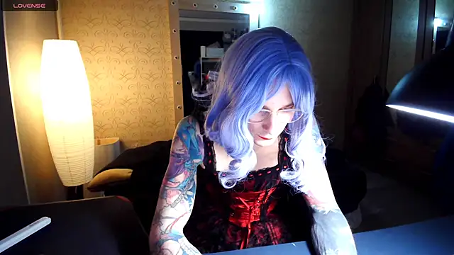 Snapshot of Julia_dolls chatting on December 20, 7:32 pm Julia dolls online show from December 20, 7:32 pm