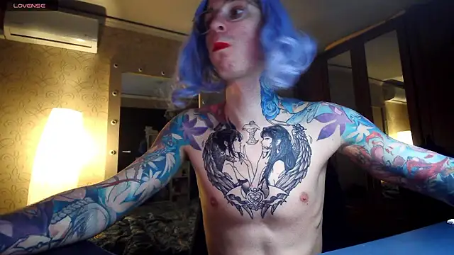 Julia dolls online show from March 29, 5:13 pm