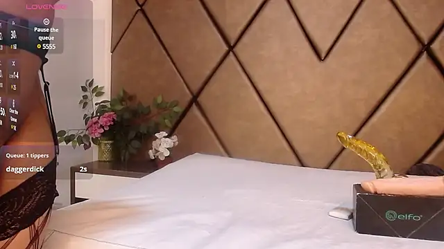 LunitaDiva online show from February 6, 3:20 pm