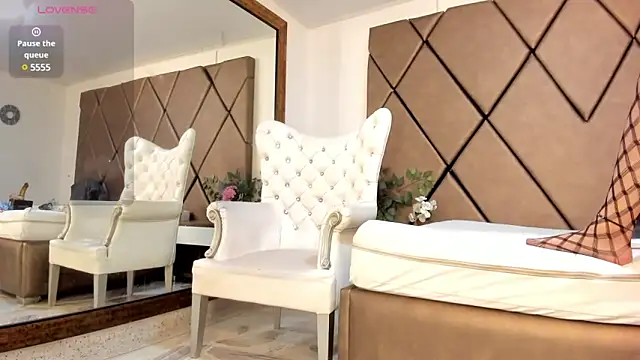 LunitaDiva online show from February 11, 12:48 pm