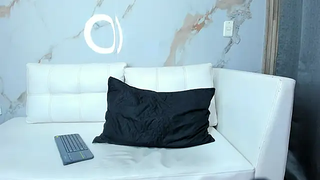 Milaspetite online show from February 19, 12:25 am