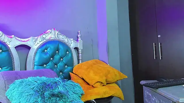 Snapshot of elizabeth_rosa21 chatting on December 29, 2:17 am elizabeth rosa21 online show from December 29, 2:17 am