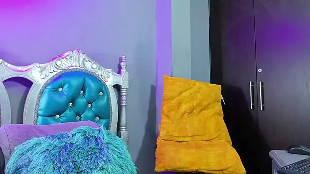 Snapshot of elizabeth_rosa21 chatting on January 7, 2:20 am elizabeth rosa21 online show from January 7, 2:20 am