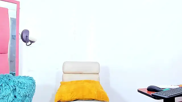 Snapshot of elizabeth_rosa21 chatting on January 31, 12:39 am elizabeth rosa21 online show from January 31, 12:39 am