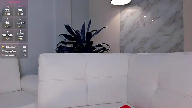 Snapshot of MiaFarrell_ chatting on February 24, 10:03 pm MiaFarrell online show from February 24, 10:03 pm