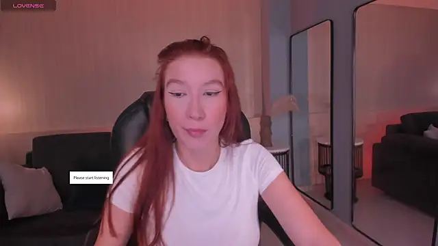 MiaFarrell  online show from April 25, 11:24 am
