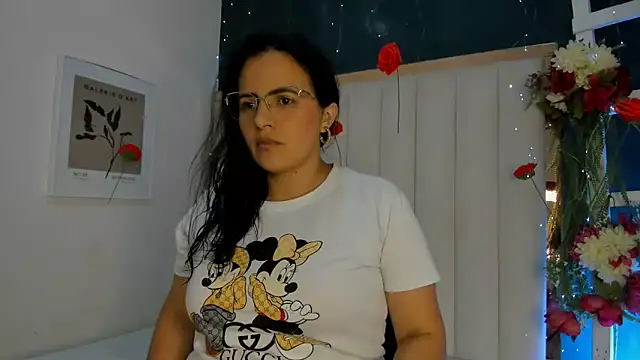 Snapshot of africa_holmes chatting on April 24, 2:14 am africa holmes online show from April 24, 2:14 am