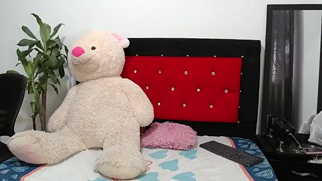 Snapshot of hannaashyel_12 chatting on March 16, 1:49 pm hannaashyel 12 online show from March 16, 1:49 pm