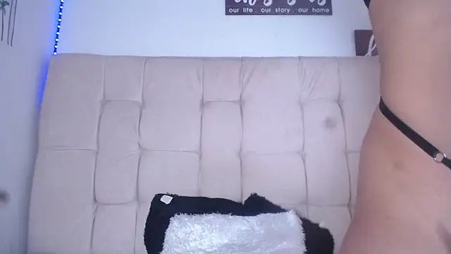 Snapshot of mariilulp303av chatting on January 8, 4:55 am mariilulp303av online show from January 8, 4:55 am