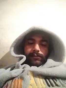 Snapshot of Solomen00 chatting on December 31, 5:40 pm Solomen00 online show from December 31, 5:40 pm