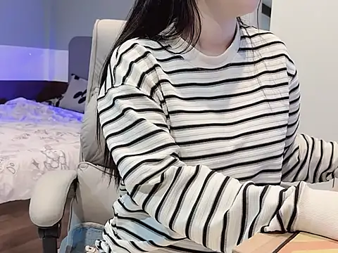 Eva-Public online show from February 28, 7:35 pm