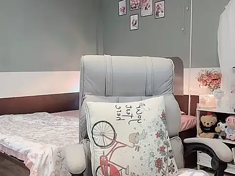 Eva-Public online show from March 19, 4:47 am