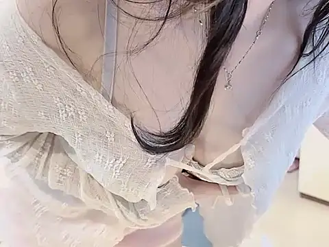 Snapshot of Eva-Public chatting on September 23, 8:28 am Eva-Public online show from September 23, 8:28 am