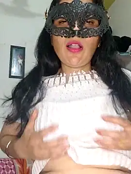 Snapshot of sexy_bhabhi69 chatting on April 10, 5:50 pm sexy bhabhi69 online show from April 10, 5:50 pm