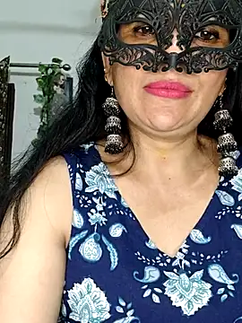 Snapshot of sexy_bhabhi69 chatting on May 5, 5:43 pm sexy bhabhi69 online show from May 5, 5:43 pm