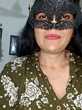Snapshot of sexy_bhabhi69 chatting on May 8, 8:30 am sexy bhabhi69 online show from May 8, 8:30 am