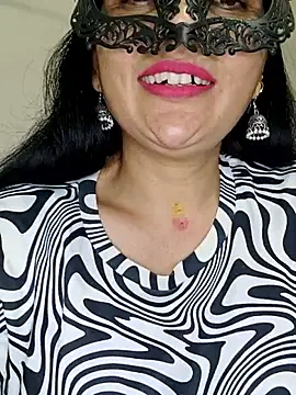 Snapshot of sexy_bhabhi69 chatting on May 21, 8:54 am sexy bhabhi69 online show from May 21, 8:54 am