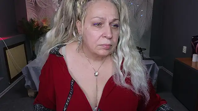 Penelope Pinky online show from January 30, 2:15 pm