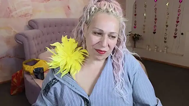 Penelope Pinky online show from September 18, 12:07 pm