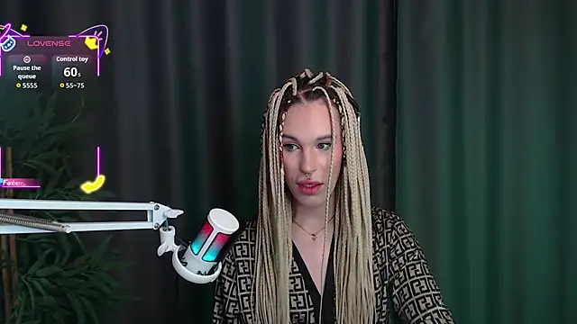 Cassie Bae online show from December 16, 4:17 am