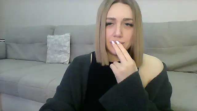 VickyLove047 online show from January 11, 9:15 am