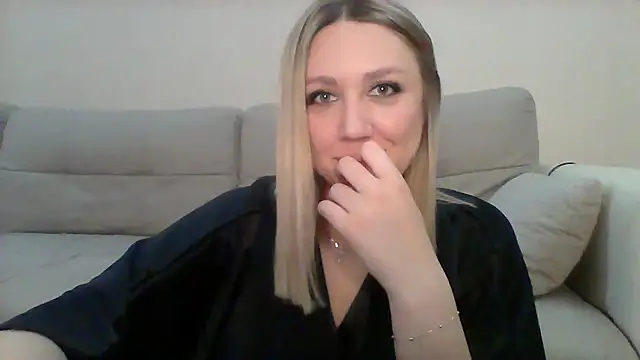 Snapshot of VickyLove047 chatting on September 24, 8:28 am VickyLove047 online show from September 24, 8:28 am