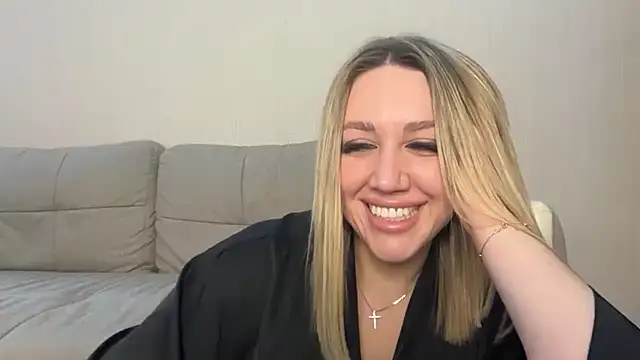 Snapshot of VickyLove047 chatting on October 4, 8:45 am VickyLove047 online show from October 4, 8:45 am