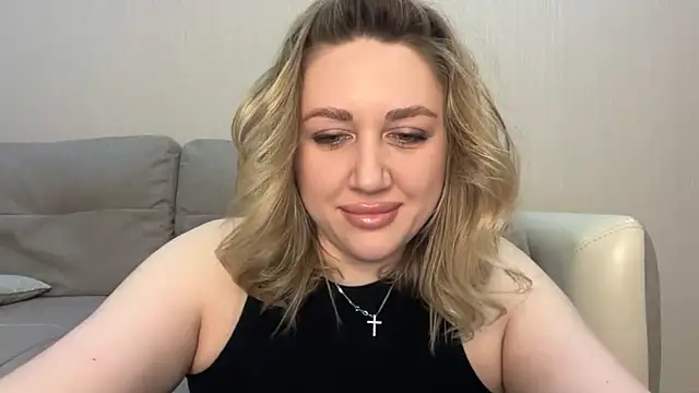 Snapshot of VickyLove047 chatting on March 13, 6:03 pm VickyLove047 online show from March 13, 6:03 pm