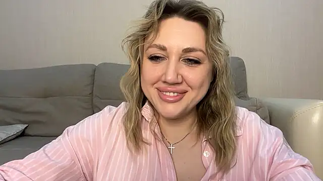 Snapshot of VickyLove047 chatting on March 28, 6:40 pm VickyLove047 online show from March 28, 6:40 pm